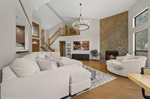 394 Meadow View Dr, Powell, OH 43065 - Photo 9