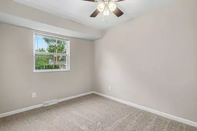 5015 Fullerton Drive, Columbus, OH 43232 - Photo 15