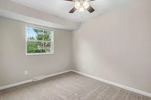5015 Fullerton Dr, Columbus, OH 43232 - Photo 15