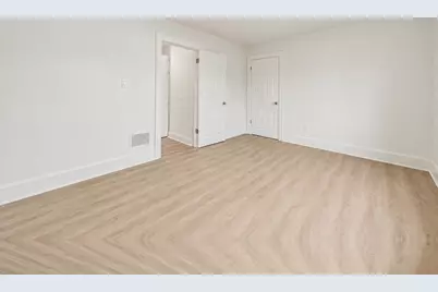 1465 Genessee Avenue, Columbus, OH 43211 - Photo 23