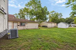 1465 Genessee Ave, Columbus, OH 43211 - Photo 33