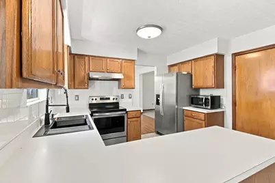 1404 Autumn Drive, Lancaster, OH 43130 - Photo 9