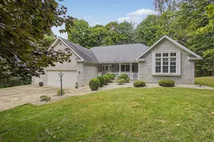 3381 Apple Valley Dr, Howard, OH 43028 - Photo 1