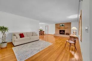 435 E Schreyer Pl, Columbus, OH 43214 - Photo 5