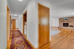 435 E Schreyer Pl, Columbus, OH 43214 - Photo 11