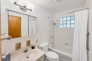 435 E Schreyer Pl, Columbus, OH 43214 - Photo 23