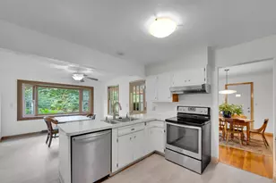 435 E Schreyer Pl, Columbus, OH 43214 - Photo 15