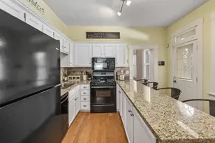390 E Sycamore St, Columbus, OH 43206 - Photo 13