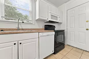 2146 Leonard Ave, Columbus, OH 43219 - Photo 15
