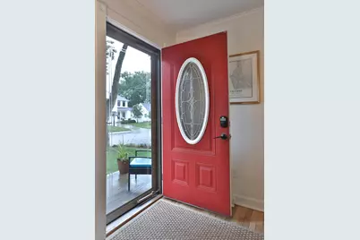 88 W Lincoln Avenue, Worthington, OH 43085 - Photo 3