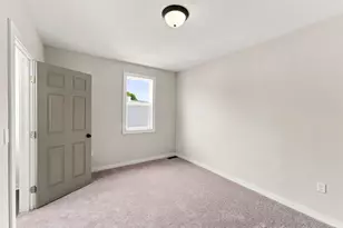 905 Bellows Ave, Columbus, OH 43223 - Photo 33