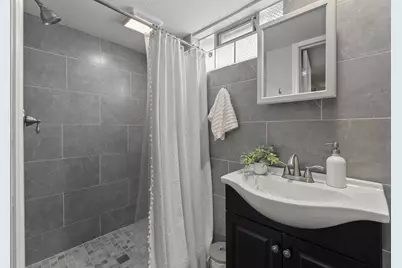 271 E Jenkins Avenue, Columbus, OH 43207 - Photo 33