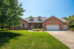 809 Sara Dr, Coshocton, OH 43812 - Photo 1