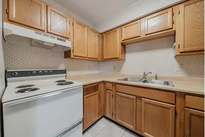 5885 Beechcroft Road #210, Columbus, OH 43229 - Photo 9