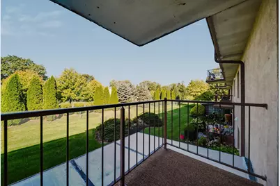 5885 Beechcroft Road #210, Columbus, OH 43229 - Photo 5