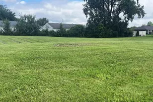 458 Terrace Dr, Marysville, OH 43040 - Photo 1
