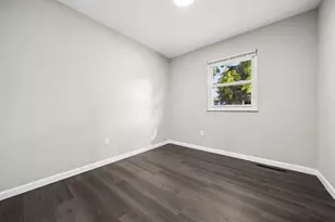 5048 Gunston Dr, Columbus, OH 43232 - Photo 15