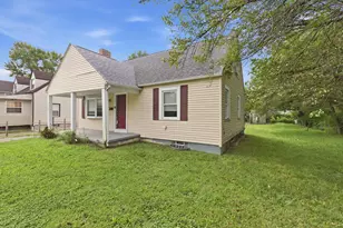 1107 Smith Rd, Columbus, OH 43207 - Photo 3