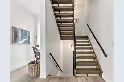 75 E Russell Street, Columbus, OH 43215 - Photo 21