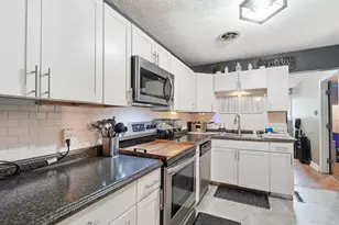 1674 Burlington Ave, Columbus, OH 43227 - Photo 9