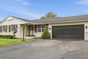 1088 Torrey Hill Dr, Columbus, OH 43228 - Photo 3