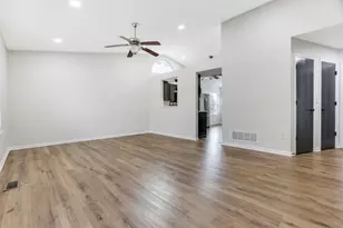 9039 Barley Loft Dr, Columbus, OH 43240 - Photo 7
