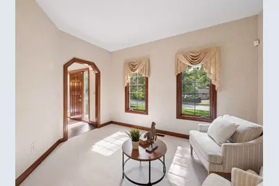 9469 Timberbank Circle NW, Pickerington, OH 43147 - Photo 5