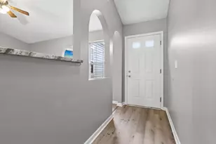 385 Oak Village Dr, Columbus, OH 43207 - Photo 33