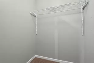 385 Oak Village Dr, Columbus, OH 43207 - Photo 21
