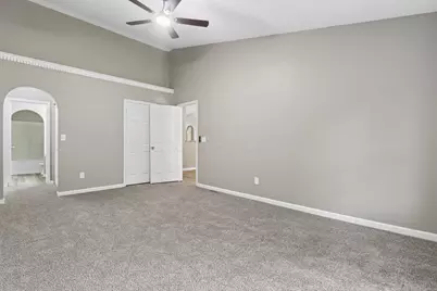385 Oak Village Drive, Columbus, OH 43207 - Photo 19