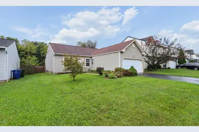 385 Oak Village Drive, Columbus, OH 43207 - Photo 5