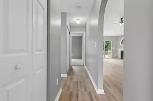 385 Oak Village Dr, Columbus, OH 43207 - Photo 27