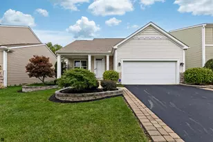 203 Cloverhill Dr, Galloway, OH 43119 - Photo 1