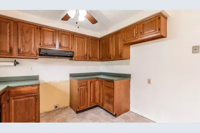 2610 Robin Court, Zanesville, OH 43701 - Photo 11