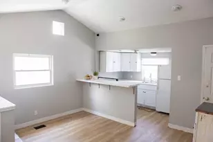 34 E Maynard Ave, Columbus, OH 43202 - Photo 1