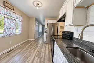 1769 Ward Rd, Columbus, OH 43224 - Photo 9