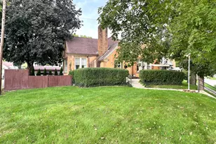 133 Zanesville Ave, Logan, OH 43138 - Photo 1