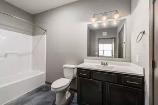 1812 Bourbon St, Ashville, OH 43103 - Photo 9