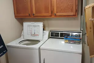 5885 Beechcroft Rd, Columbus, OH 43229 - Photo 9