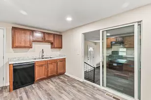 1736 Rebecca St, Columbus, OH 43219 - Photo 21