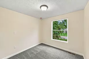 1736 Rebecca St, Columbus, OH 43219 - Photo 31