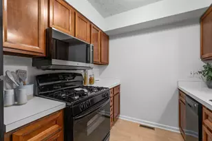 253 E Kossuth St, Columbus, OH 43206 - Photo 19