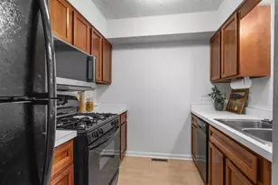 253 E Kossuth St, Columbus, OH 43206 - Photo 17