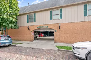 253 E Kossuth St, Columbus, OH 43206 - Photo 25