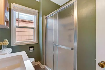 639 E Jeffrey Place, Columbus, OH 43214 - Photo 17