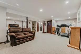 976 Karlslyle Dr, Columbus, OH 43228 - Photo 59