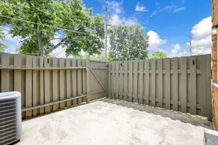 1746 Pine Tree St S, Columbus, OH 43229 - Photo 13