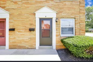 1746 Pine Tree St S, Columbus, OH 43229 - Photo 1