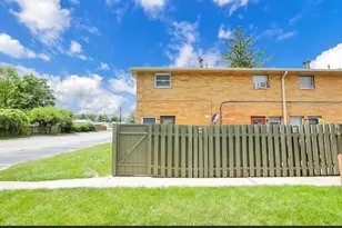 1746 Pine Tree St S, Columbus, OH 43229 - Photo 15