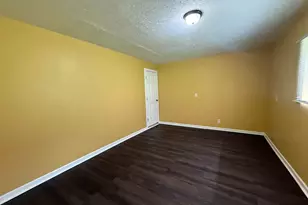 1404 S Waggoner Rd, Reynoldsburg, OH 43068 - Photo 15